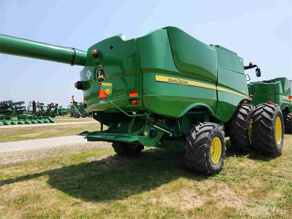 John Deere S680 Kombinované zberacie stroje