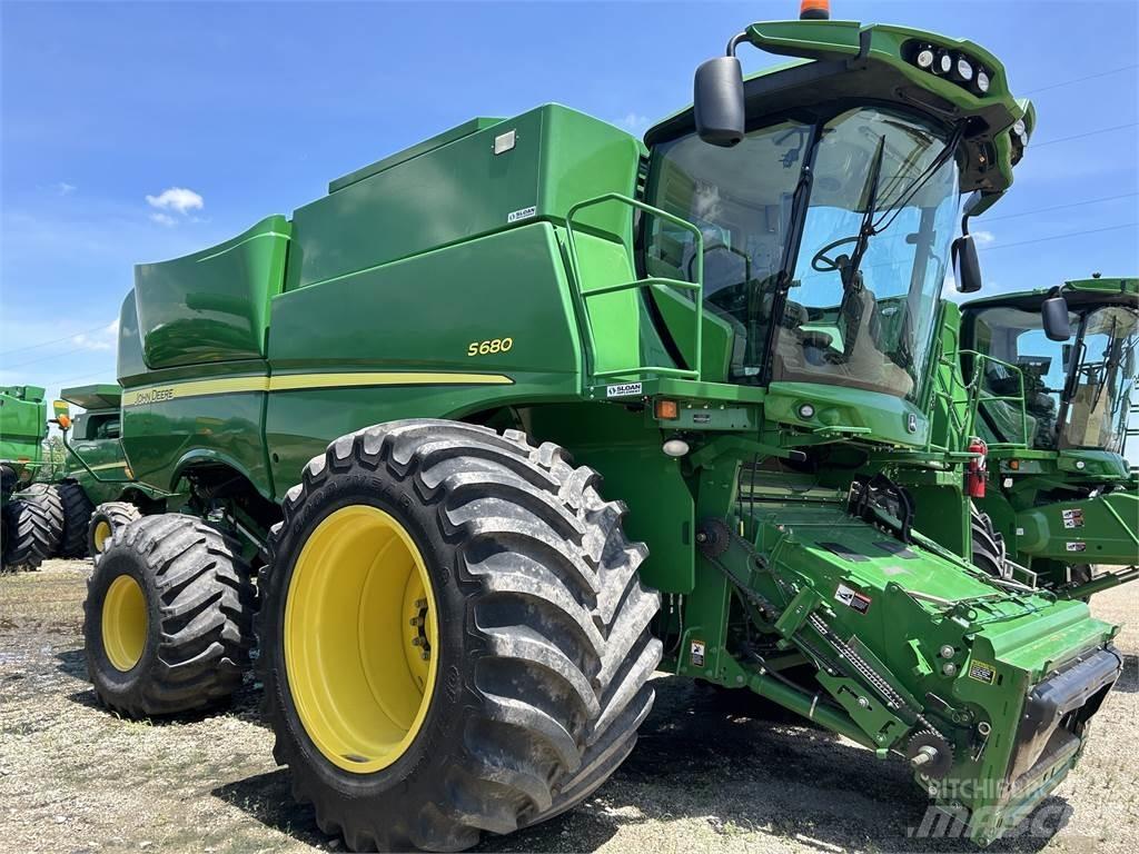 John Deere S680 Kombinované zberacie stroje