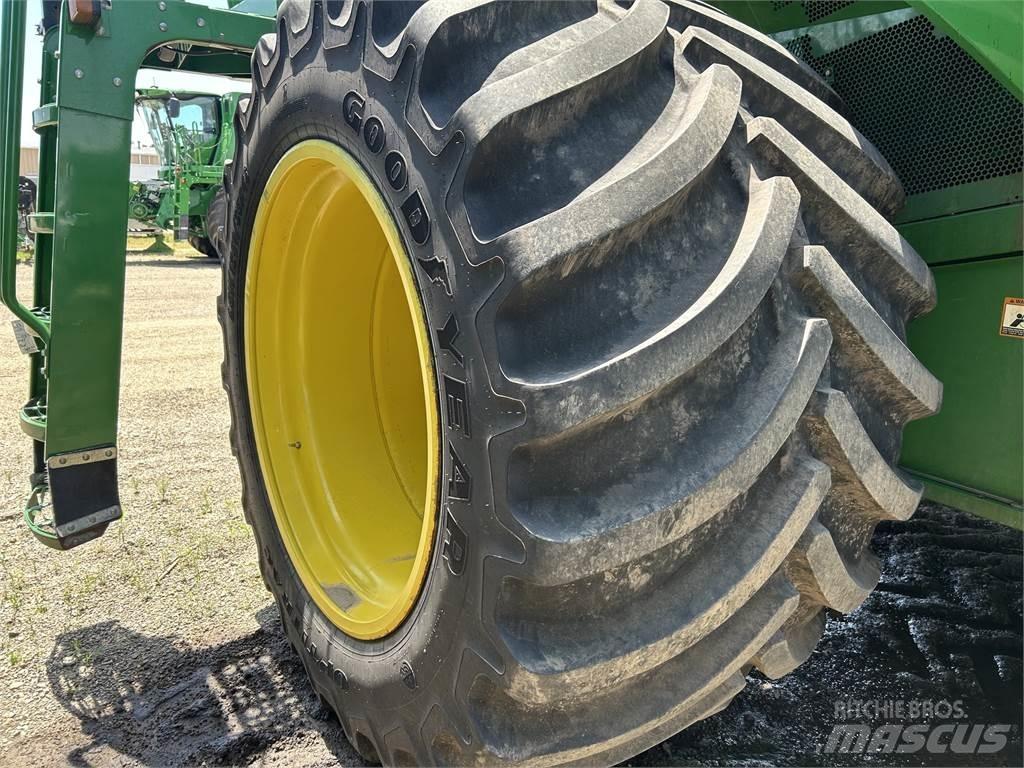 John Deere S680 Kombinované zberacie stroje