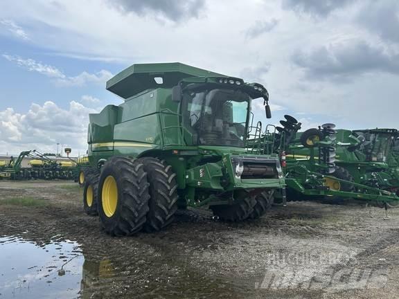 John Deere S770 Kombinované zberacie stroje