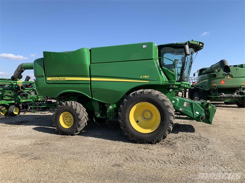 John Deere S780 Kombinované zberacie stroje