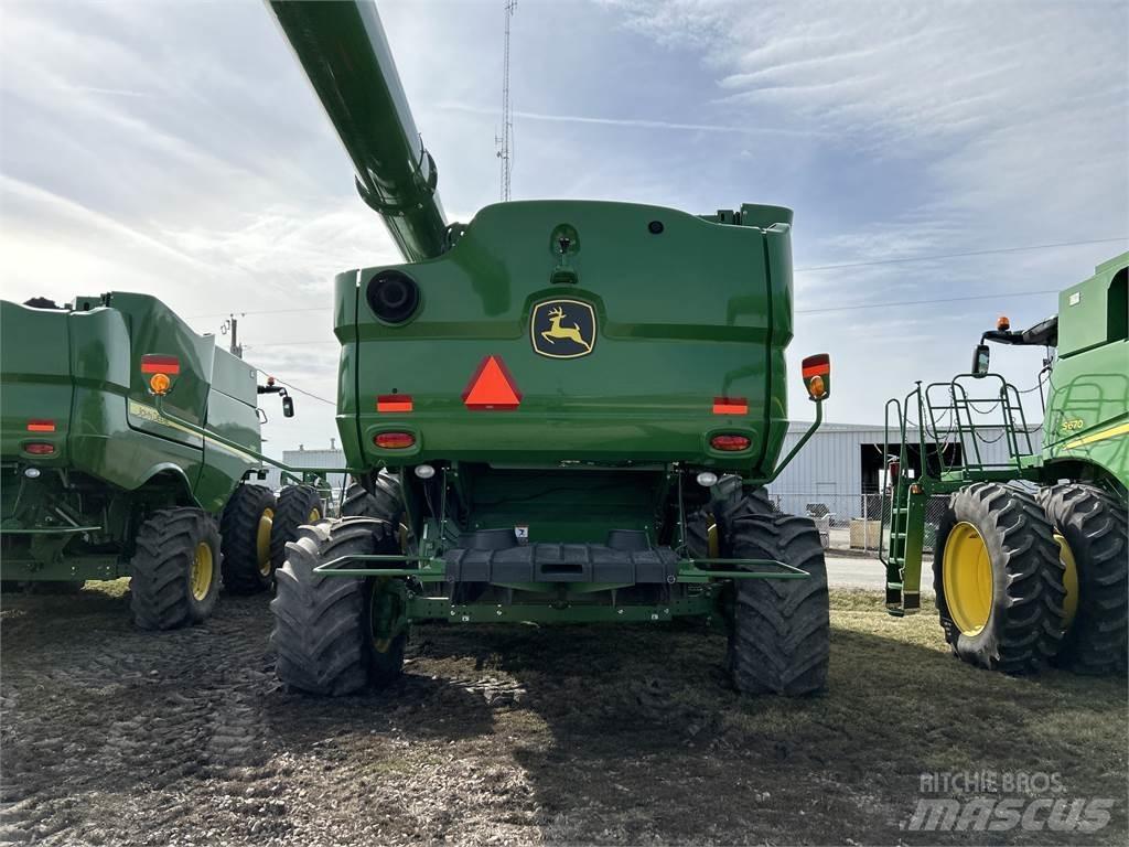 John Deere S780 Kombinované zberacie stroje