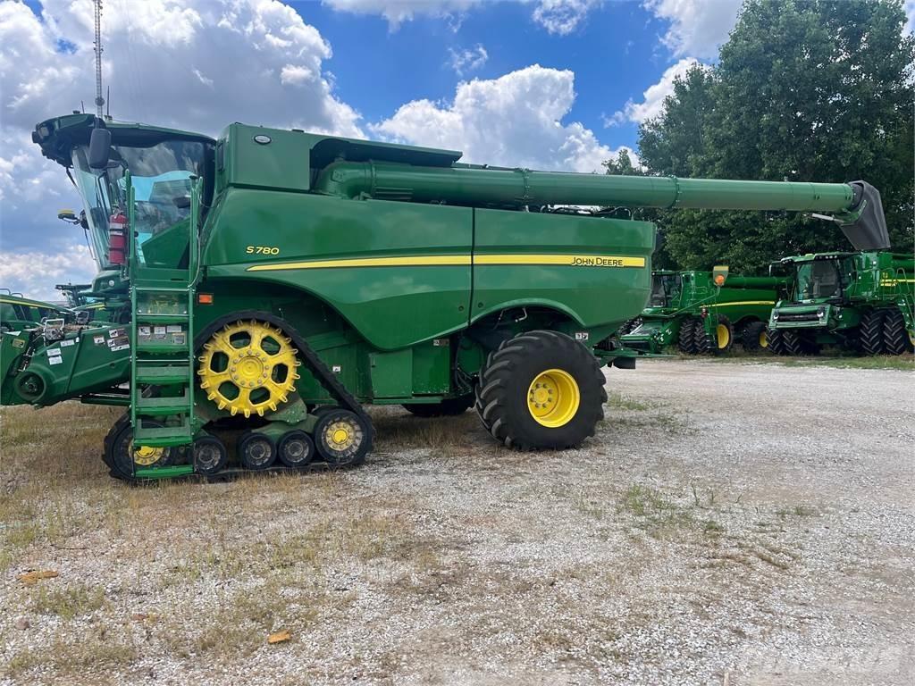 John Deere S780 Kombinované zberacie stroje