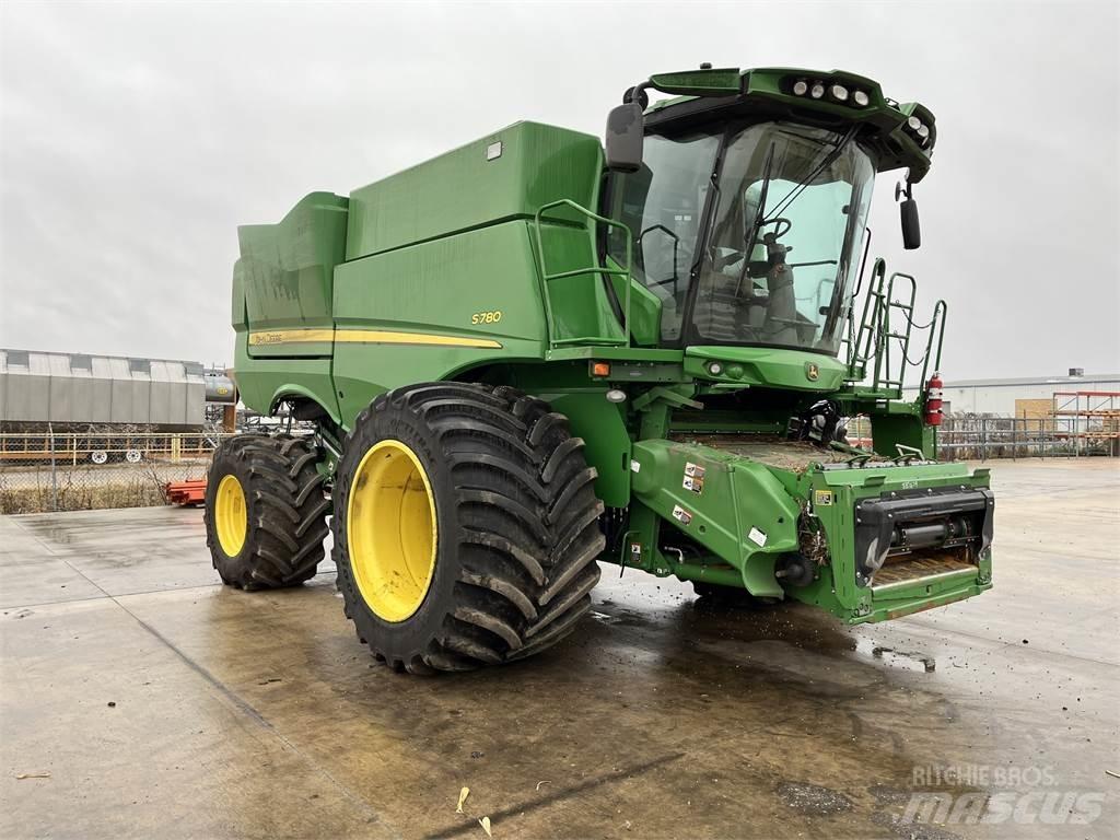 John Deere S780 Kombinované zberacie stroje