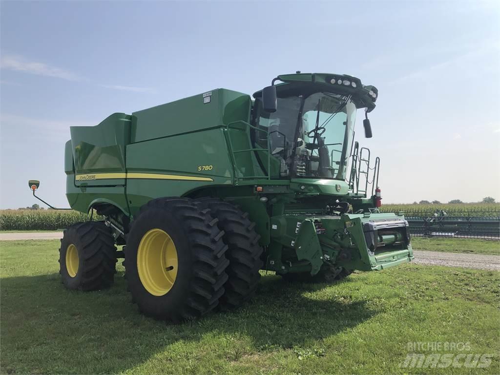 John Deere S780 Kombinované zberacie stroje