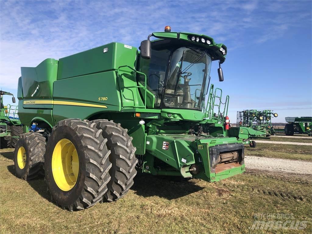 John Deere S780 Kombinované zberacie stroje