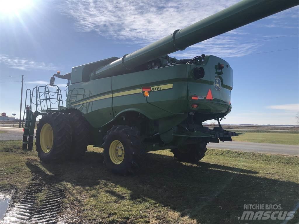 John Deere S780 Kombinované zberacie stroje