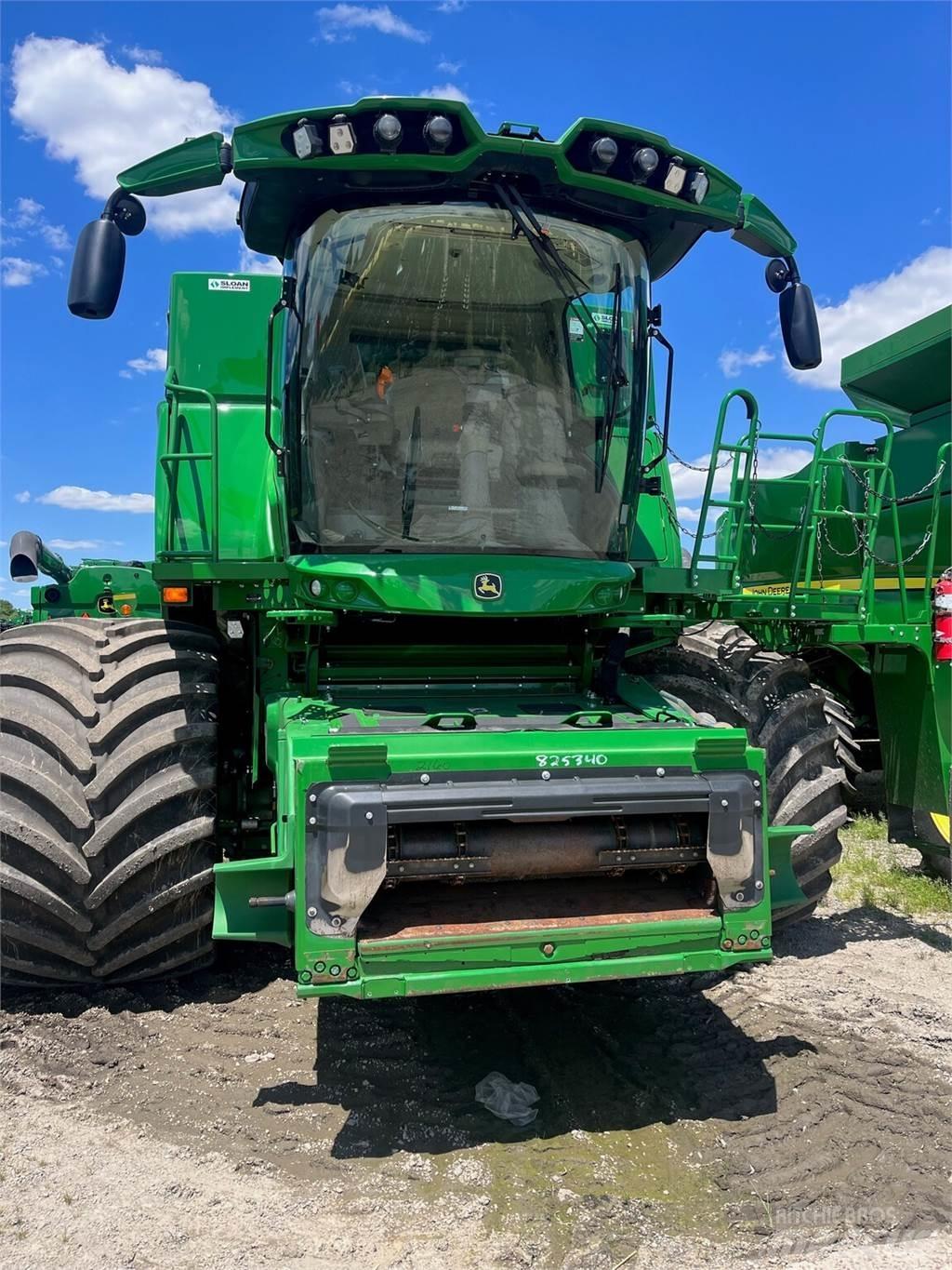 John Deere S790 Kombinované zberacie stroje