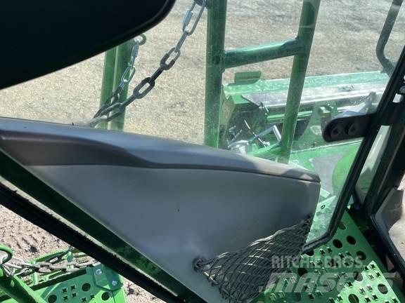 John Deere S790 Kombinované zberacie stroje