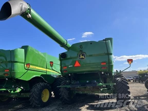 John Deere S790 Kombinované zberacie stroje