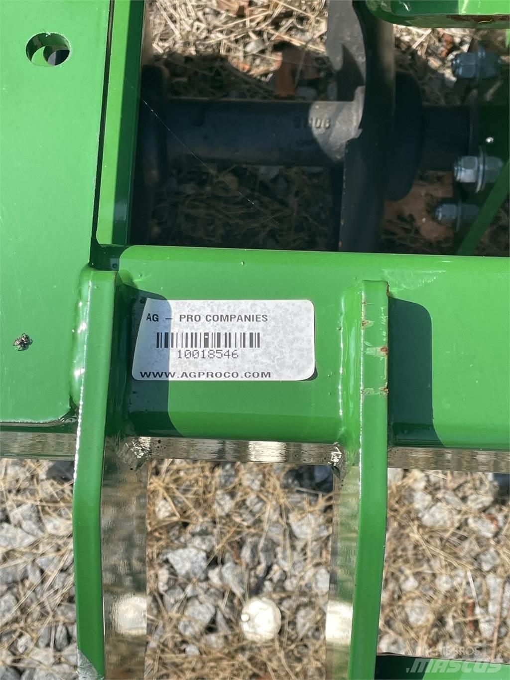 John Deere TM Tanierové brány