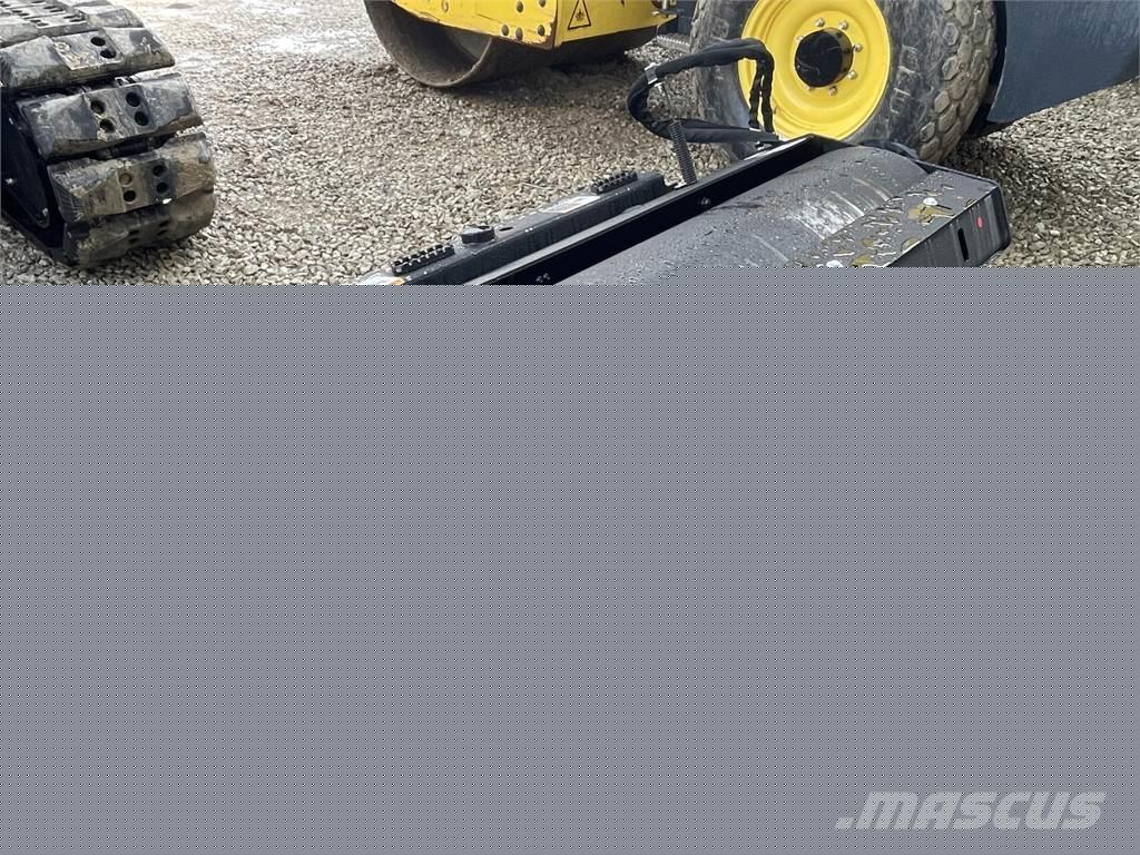 John Deere VR84C Stavebníctvo - ostatné