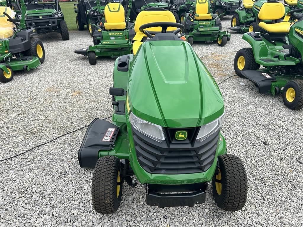 John Deere X330 Kompaktné traktory