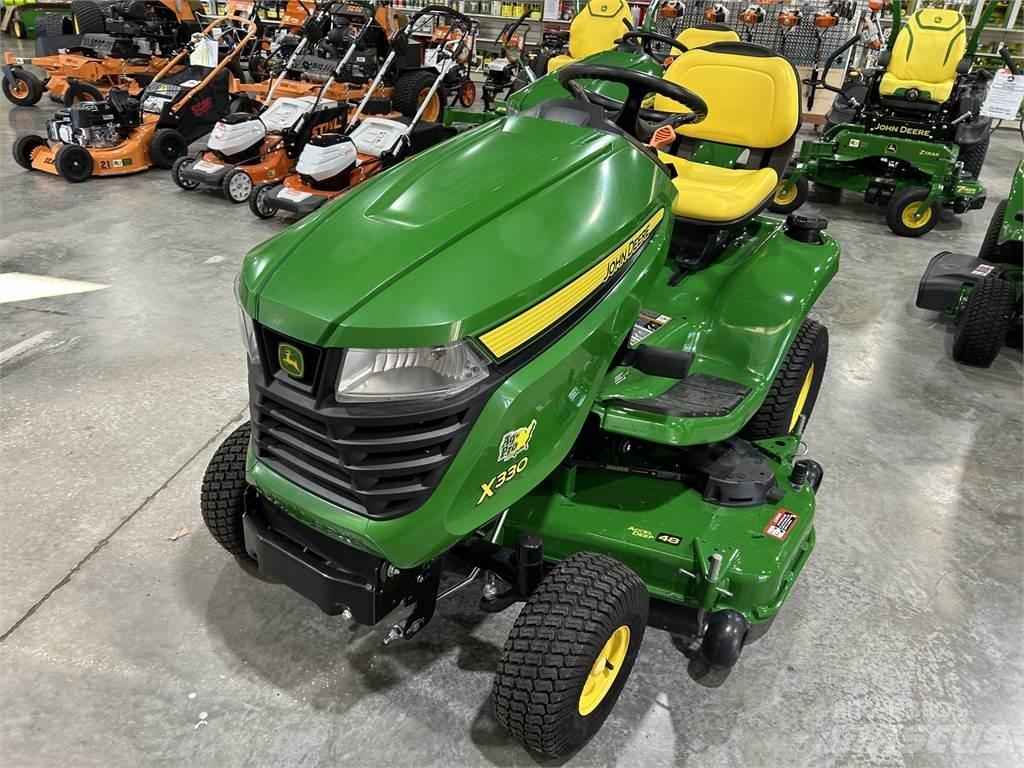 John Deere X330 Kompaktné traktory