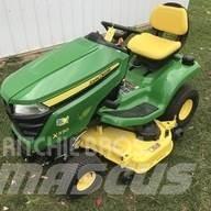 John Deere X330 Kompaktné traktory