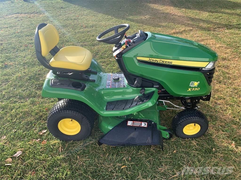 John Deere X330 Kompaktné traktory