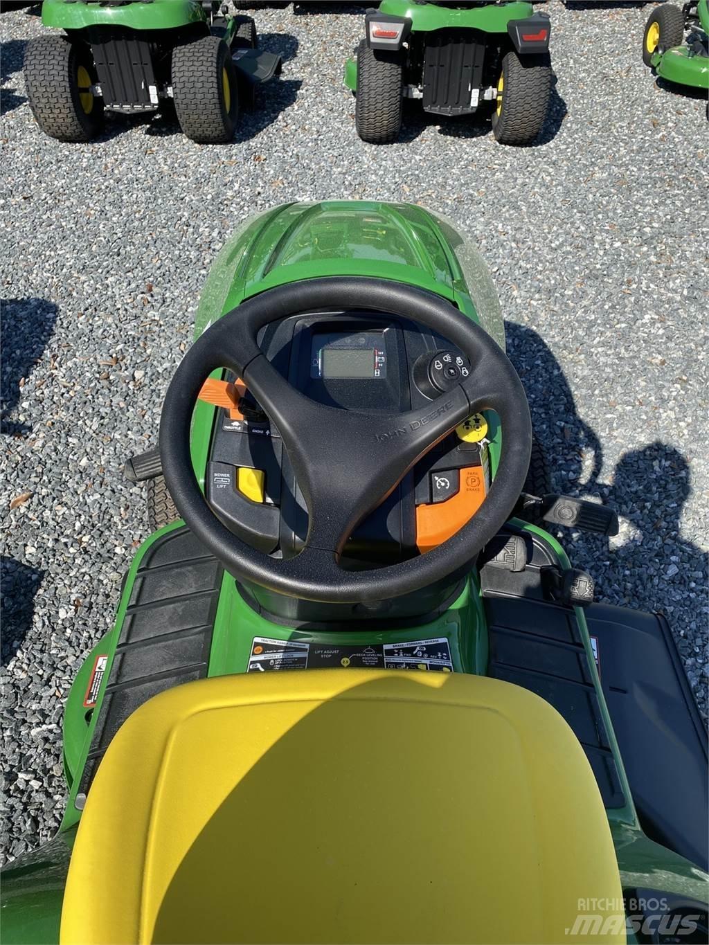 John Deere X330 Kompaktné traktory