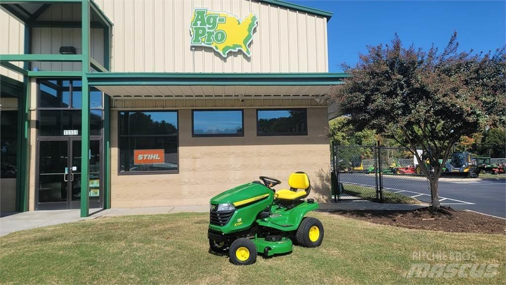 John Deere x330 Kompaktné traktory