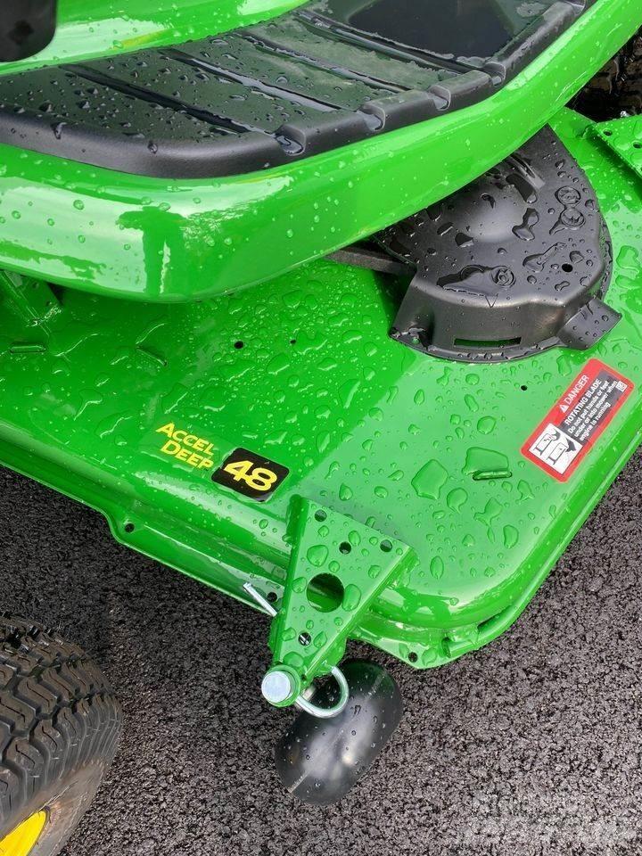 John Deere X330 Kompaktné traktory
