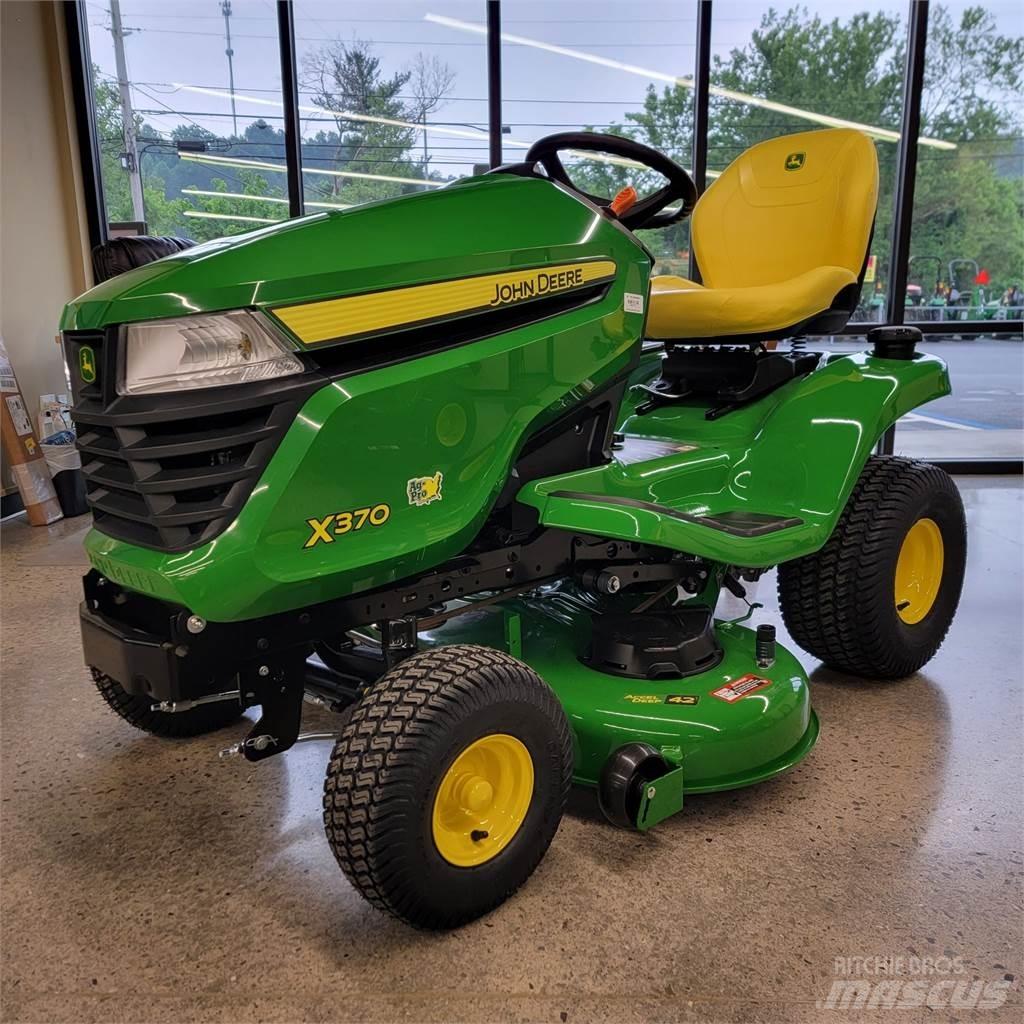 John Deere X370 Kompaktné traktory