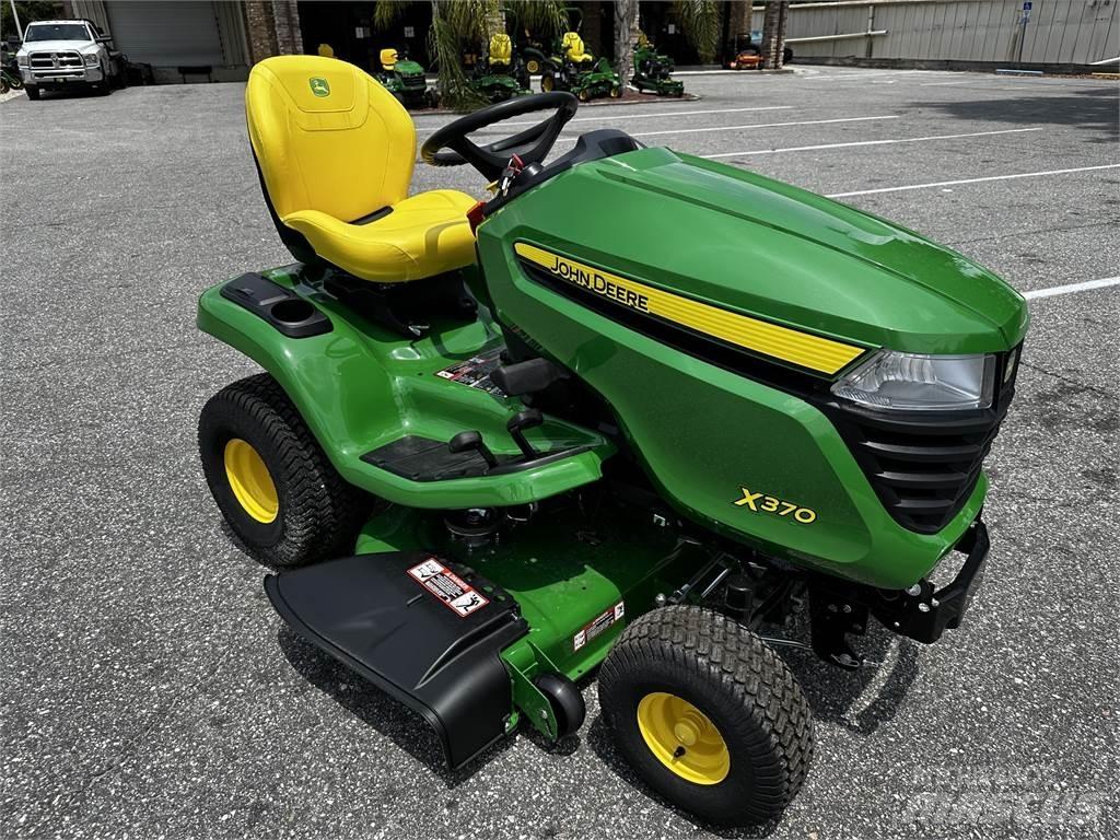 John Deere X370 Kompaktné traktory