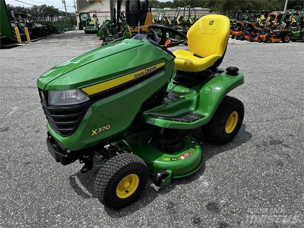 John Deere X370 Kompaktné traktory