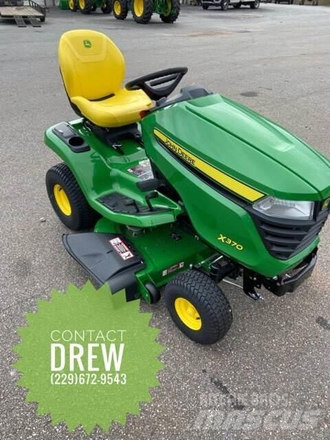 John Deere X370 Kompaktné traktory