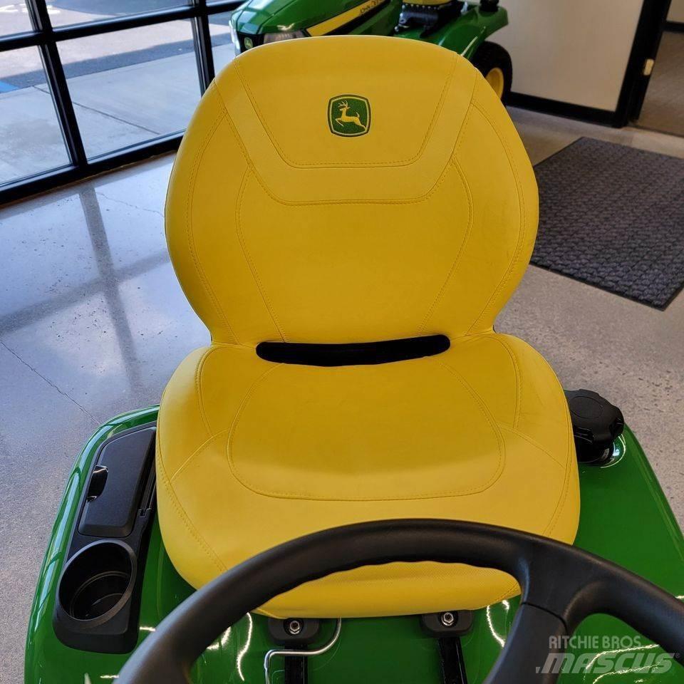 John Deere X380 Kompaktné traktory