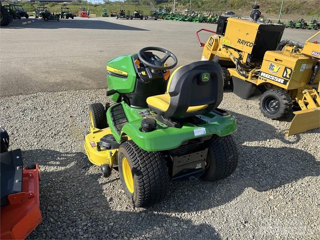 John Deere x380 Kompaktné traktory