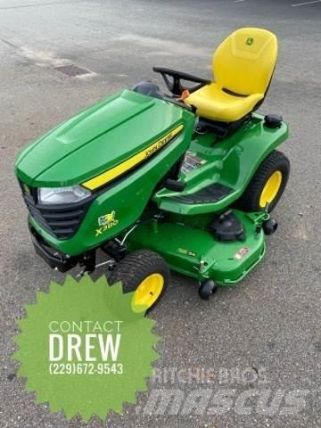 John Deere X380 Kompaktné traktory