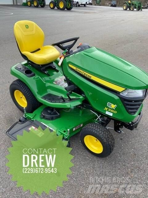 John Deere X380 Kompaktné traktory
