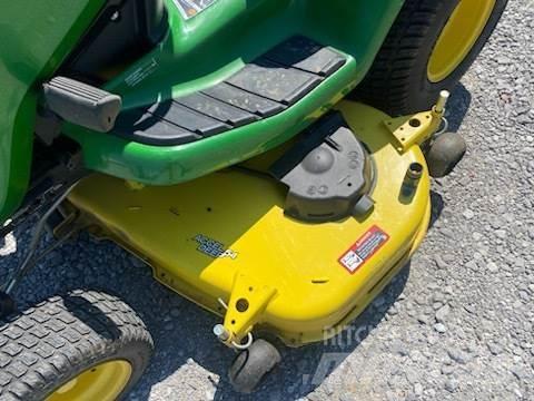 John Deere X380 Kompaktné traktory
