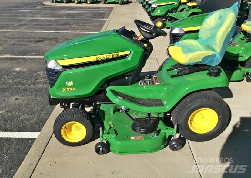 John Deere X390 Kompaktné traktory