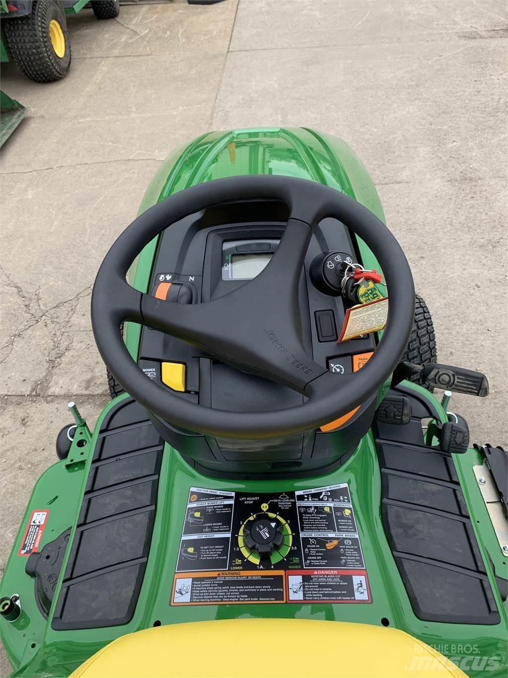 John Deere X390 Kompaktné traktory