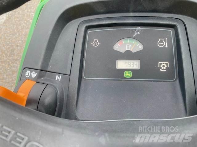 John Deere X540 Kompaktné traktory