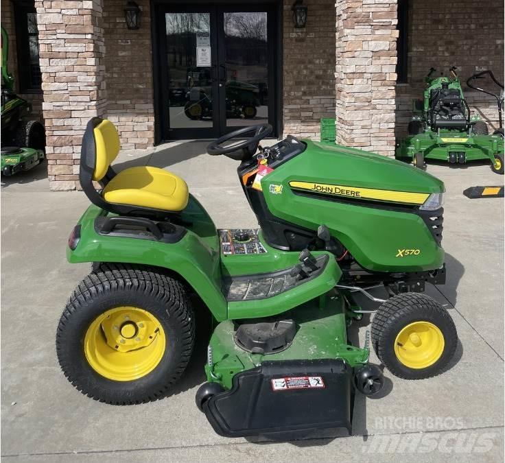 John Deere X570 Kompaktné traktory