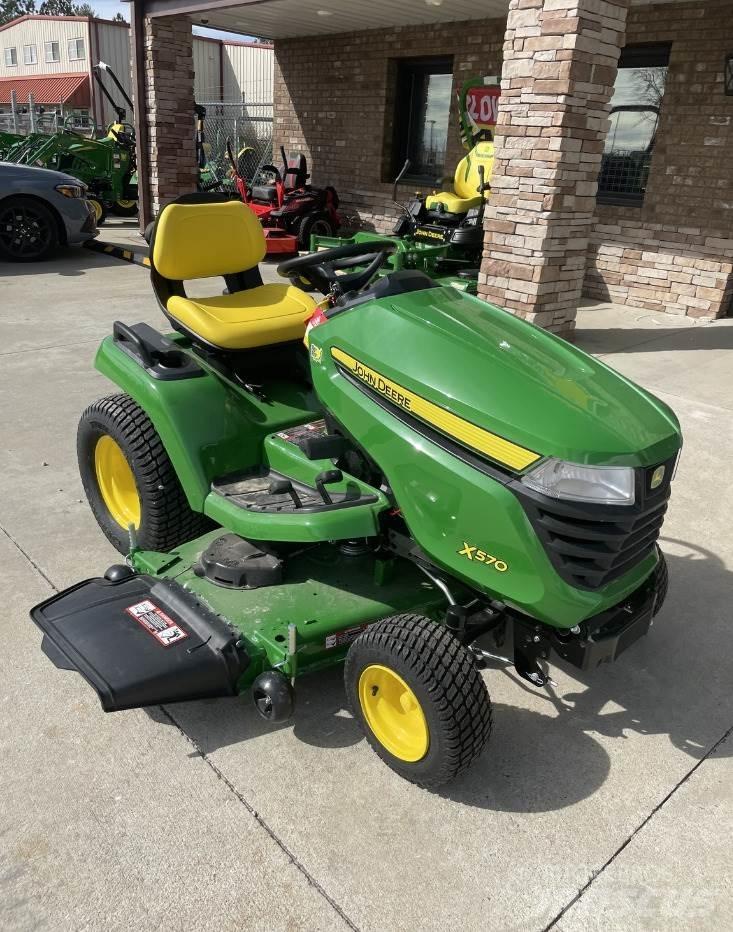 John Deere X570 Kompaktné traktory