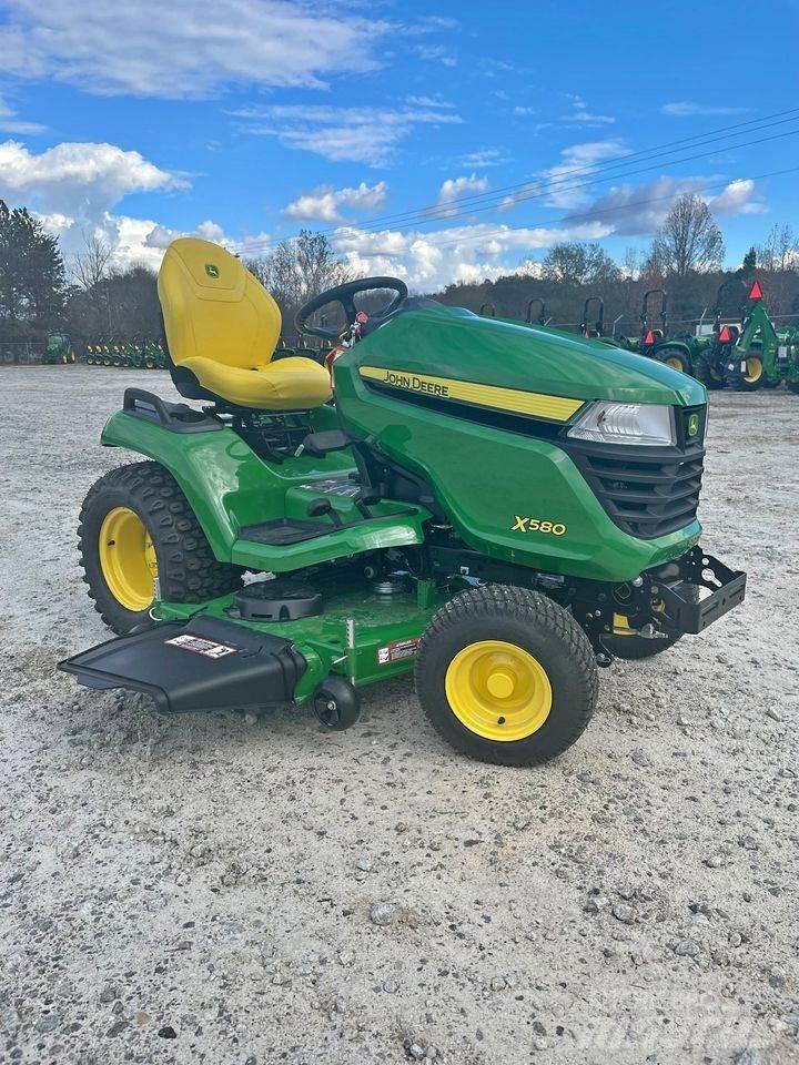 John Deere X580 Kompaktné traktory