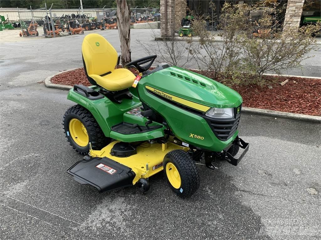 John Deere X580 Kompaktné traktory