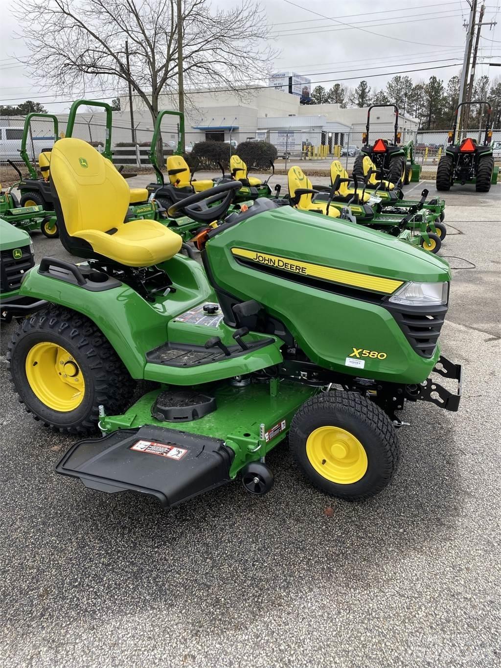 John Deere X580 Kompaktné traktory