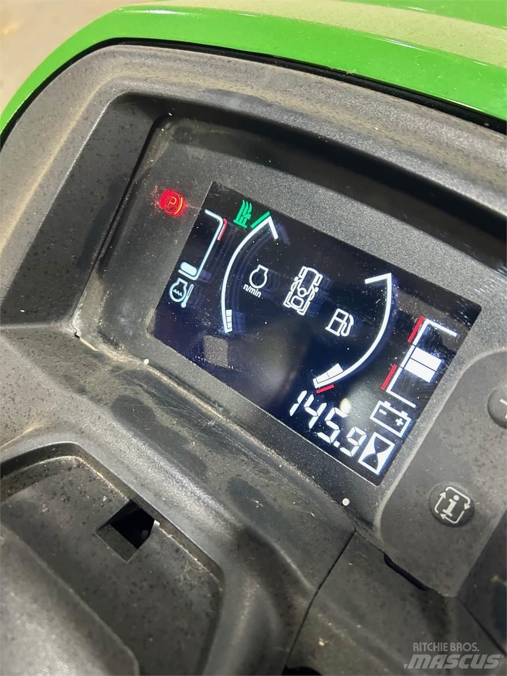 John Deere X730 Kompaktné traktory