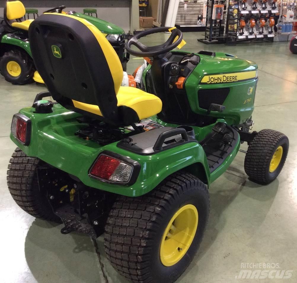John Deere X750 Kompaktné traktory
