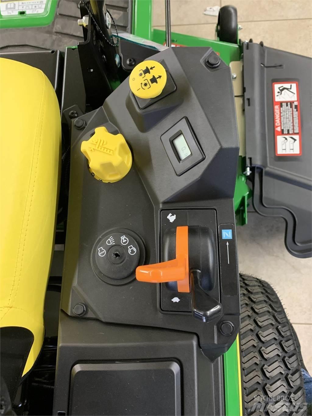 John Deere Z315E Kosačky s nulovým polomerom otáčania