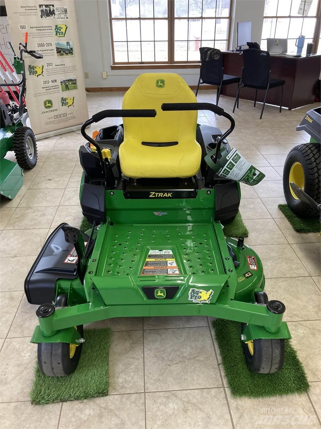 John Deere Z315E Kosačky s nulovým polomerom otáčania