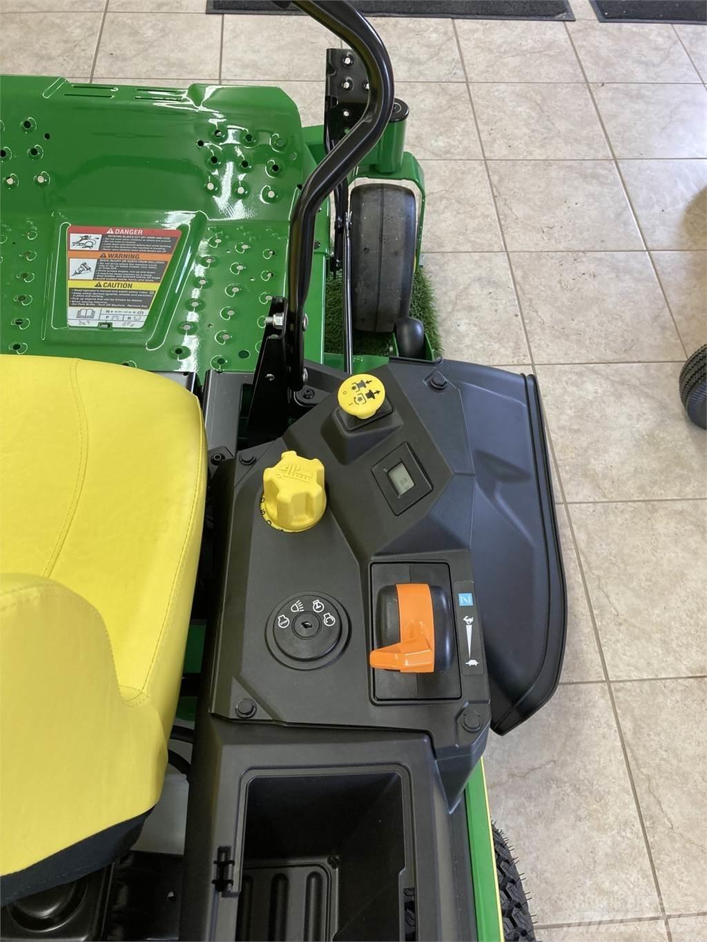 John Deere Z315E Kosačky s nulovým polomerom otáčania