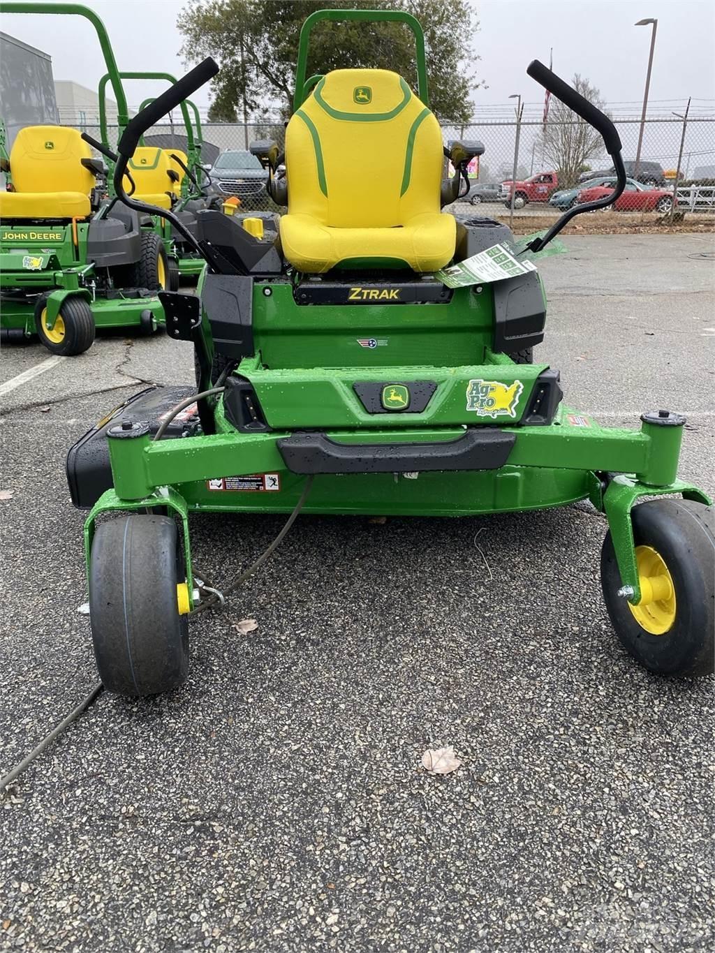 John Deere Z320R Kosačky s nulovým polomerom otáčania
