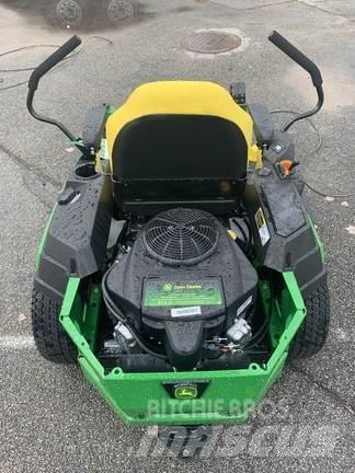 John Deere z320r Kosačky s nulovým polomerom otáčania