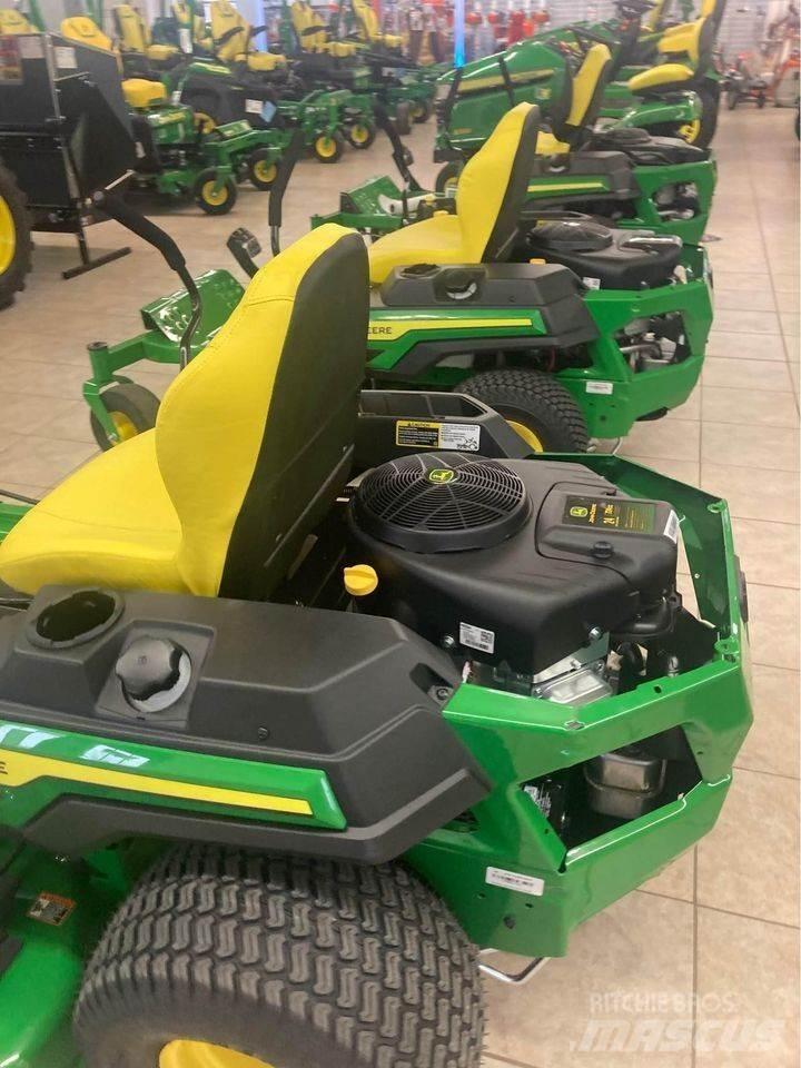 John Deere Z325E Kosačky s nulovým polomerom otáčania