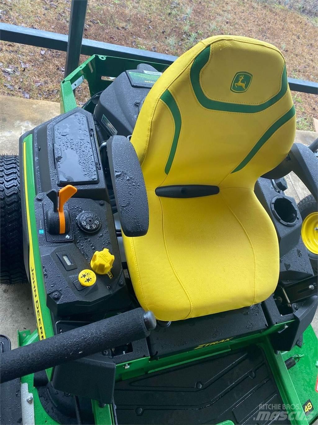 John Deere Z330R Kosačky s nulovým polomerom otáčania