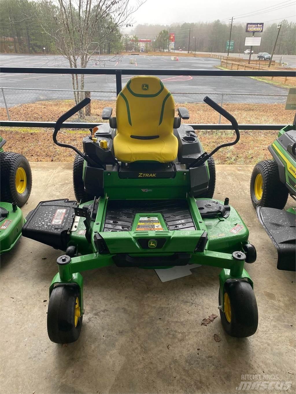 John Deere Z330R Kosačky s nulovým polomerom otáčania